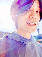 陈坤晒47岁生日四连拍 素颜出镜状态满分