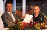 澳大利亚回京，大获全胜。鞭敲金镫，凯歌声声……