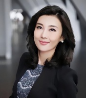 14岁辍学，18岁逃婚，从农村妹到央视一姐，她都经历了什么？