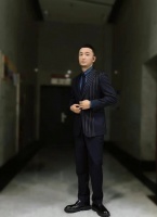 尼格买提过节独身回家，与妻子8年无互动，婚后无儿无女疑似丁克