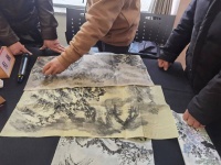 来这里，与画家一起感受艺术里的春天丨爱申活暖心春