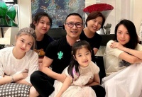 汪峰章子怡三亚过春节，全家低调下馆子吃饭，引起网友热议