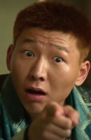 本来觉得李宏伟那个演员简直是天生的地痞流氓样子……