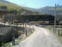 老祖宗常说：“门口有横路，子孙多富贵”，是什么道理？