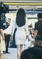 不仅漂亮，身材也是一绝的糖糖生图一直都很能打……