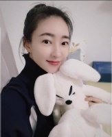 娱乐圈曝出大瓜，女星王丽坤疑似违法被抓，娱记拍到受害老人维权