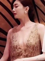 江疏影的女人味谁看谁痴迷