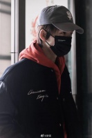 我真的是第一次见，这样炯炯有神的桃花眼和迷人温柔的卧蚕！