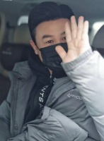 强哥正式下班啦，这小胖手真的超可爱！