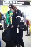 她曾为大张伟放弃井柏然，不时尚不漂亮，结婚九年却被宠成小公主