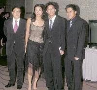 百亿富豪60岁再娶二婚港姐，独子一直无法接受，他夹在中间难做人