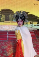 “被迫”学戏，她手抄剧本百万字……终于唱成“顶流”