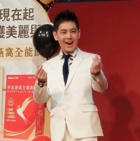 林志颖开心复工：脸部没有手术痕迹，笑起来不僵硬比以前更帅气