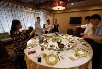 参加酒局不会说话只能傻坐着？教你3句“万能话术”，轻松拿捏