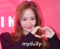 公司称朴敏英作为证人配合警方调查 未被禁止出镜