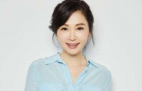 她被称为“第一美妇”，一生只谈过一次恋爱，如今53岁演不来大妈