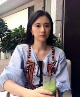 她曾经是体操冠军，出道25年零绯闻，如今44岁依然还是单身一个人