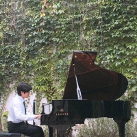 赏乐｜90后四川籍青年钢琴家梁辰 从“音乐之都”登顶国际音乐殿堂