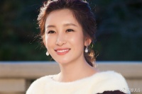 她被嘲“最丑影后”，情路一波三折，如今45岁被老公宠上天！