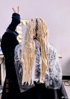 杨幂的新发色是红发！新的一年也要红红火火的！