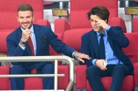 克鲁兹满18岁，贝家3儿子全成年！只剩小七没长大，妮可拉祝福