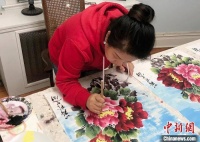 走向国际的甘肃海派画家：“牡丹”带“静宁苹果”闯世界