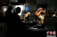 福建福州：寿山石艺术品吸眼球