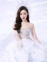 牛了！她要去国际时装周了？颜值身材被外媒称为内娱之光