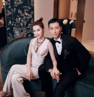 曝赌王千金何超莲结婚，豪掷5000万办婚礼，邓紫棋当伴娘登台唱歌