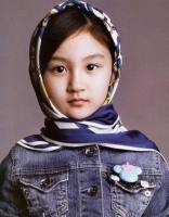 她曾红过张一山杨紫，14岁因长歪退出娱乐圈，如今整容式长大！