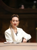 王鸥很适合高马尾造型呀，又美又飒气场全开御姐范十足……