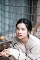 古装真不适合张婧仪，缺点全暴露优点被掩盖，还是试试港风吧