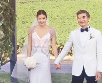 香港名模突然被曝离婚！疑与富商结束六年婚姻，近年来容貌变化大