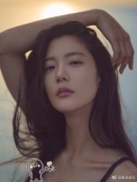 她被誉为东方第一美女，颜值高到吓人，身材更是无可挑剔