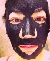 王菲谢霆锋感情如胶似漆，深夜互敷面膜大秀恩爱，甜如初恋