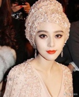 他为范冰冰抛妻弃子，不惜一切净身出户！如今71岁却是孤身一人