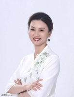 【经典素材】49岁“最美教授”又登央视：女人最高级的美，是什么？