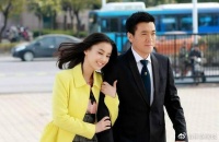 太豪横！杨子约李亚鹏聚会，用价值上亿的茶具，疑似为卖酒做准备