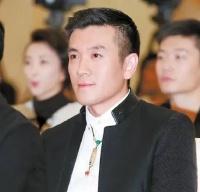 曝杨子直播间被子出问题，内芯全是陌生人头发，孩子盖后全身刺挠