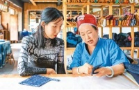 让苗绣“绣”出新生机（侨界关注）