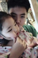 刘能送儿子出国留学，住三层复式楼房，妻子仍在哭穷，引起热议