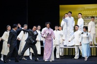 新编现代京剧《石评梅》上演，革命精神感染学子