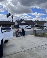 孙海英美国捡垃圾原因曝光，教中国人适应生活，自己开豪车不差钱