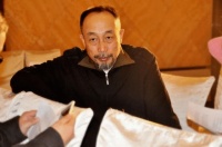 孙海英被曝在国外捡垃圾，一天卖21美元，已在国外买豪宅