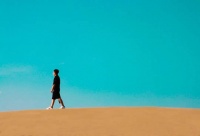 王小波《一只特立独行的猪》：人到中年，不如猪