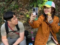 Selina任家萱男友真面目曝光，网友：任妈真大方