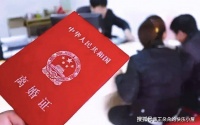离婚半年后，前妻深夜上门求复婚，看到她脸上的表情，我冷笑拒绝！