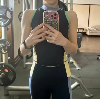 金靖的肩膀好绝！真的很佩服一些自律的人！