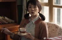 女演员“强行扮嫩”的风又刮到了央视剧里，一脸褶子扎双马尾真尬