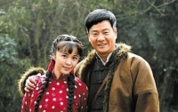 他为娶娇妻净身出户，如今前妻越来越红，他却沦落成路人一个！
